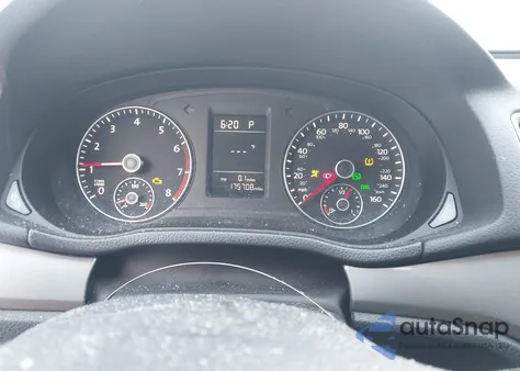 2013 Volkswagen Passat S z USA, uszkodzony, nr VIN 1VWAP7A33DC114030